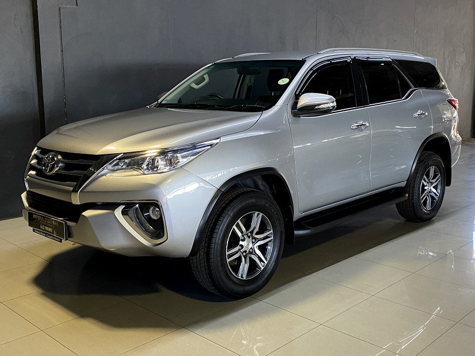2019 TOYOTA FORTUNER 2.4 GD-6 RAISED BODY  for sale - VER 21952